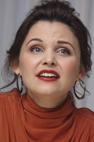 Ginnifer Goodwin Sweatshirt #2267721