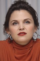 Ginnifer Goodwin Sweatshirt #2267767