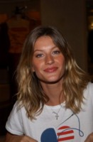 Gisele Bundchen Longsleeve T-shirt #1301675