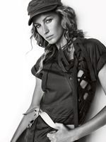 Gisele Bundchen Sweatshirt #2468234