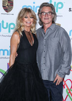 Goldie Hawn hoodie #2880073