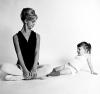 Goldie Hawn Sweatshirt #3826620