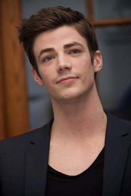 Grant Gustin Mouse Pad 2453430