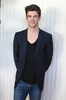Grant Gustin mug #G1125089