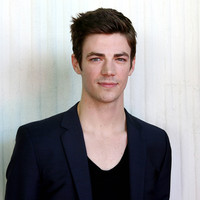 Grant Gustin Longsleeve T-shirt #2882996