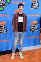 Grant Gustin t-shirt #3205524