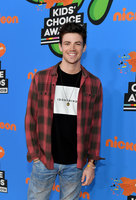 Grant Gustin t-shirt #3205528