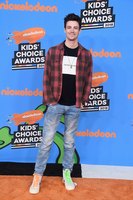 Grant Gustin t-shirt #3205529