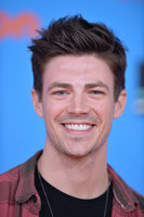 Grant Gustin t-shirt #3205530