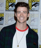 Grant Gustin t-shirt #3775564