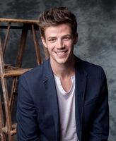 Grant Gustin mug #G2542536