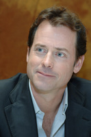 Greg Kinnear longsleeve t-shirt #2270835