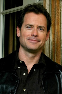 Greg Kinnear posters