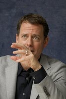 Greg Kinnear mug #G637613