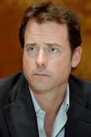 Greg Kinnear t-shirt #2400644