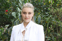 Greta Gerwig Longsleeve T-shirt #2339179