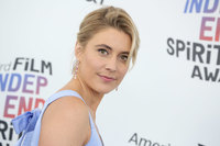 Greta Gerwig Longsleeve T-shirt #3125937