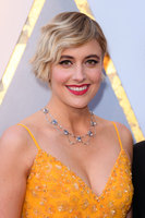 Greta Gerwig Longsleeve T-shirt #3126134