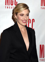 Greta Gerwig Longsleeve T-shirt #3241448