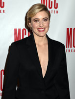 Greta Gerwig Longsleeve T-shirt #3241463