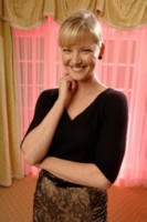 Gretchen Mol magic mug #G165365