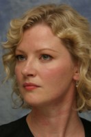 Gretchen Mol Longsleeve T-shirt #1432249