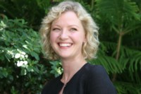 Gretchen Mol mug #G193996