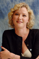 Gretchen Mol Longsleeve T-shirt #2404529