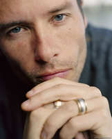 Guy Pearce Sweatshirt #1993250