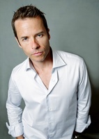 Guy Pearce longsleeve t-shirt #2195985