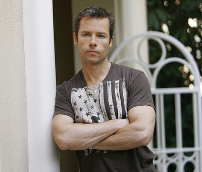 Guy Pearce mug #G533041