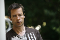 Guy Pearce t-shirt #2195992