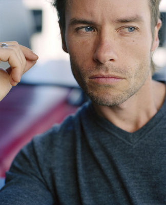 Guy Pearce Mouse Pad 2204752