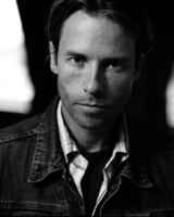 Guy Pearce Sweatshirt #2219487