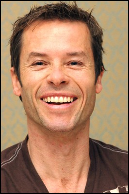 Guy Pearce posters