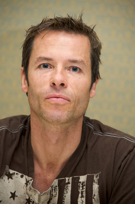 Guy Pearce canvas poster