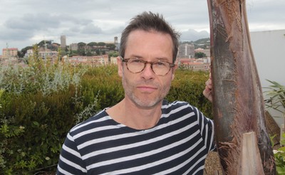 Guy Pearce posters