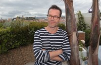 Guy Pearce longsleeve t-shirt #2400217