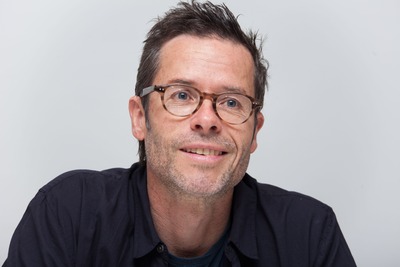 Guy Pearce posters