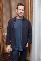 Guy Pearce t-shirt #2467618