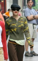 Gwen Stefani Longsleeve T-shirt #1313576