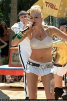 Gwen Stefani Longsleeve T-shirt #1360027