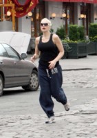 Gwen Stefani Longsleeve T-shirt #1462198