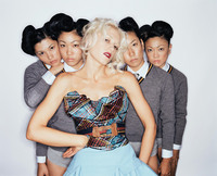Gwen Stefani Longsleeve T-shirt #2066979