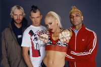 Gwen Stefani Longsleeve T-shirt #2067012