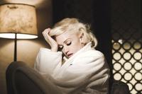 Gwen Stefani Longsleeve T-shirt #2116949