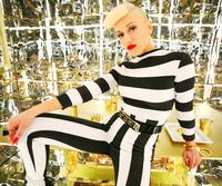 Gwen Stefani Longsleeve T-shirt #2157217