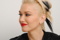 Gwen Stefani Longsleeve T-shirt #2464557