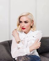 Gwen Stefani Longsleeve T-shirt #2641316