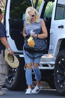 Gwen Stefani Longsleeve T-shirt #2812509